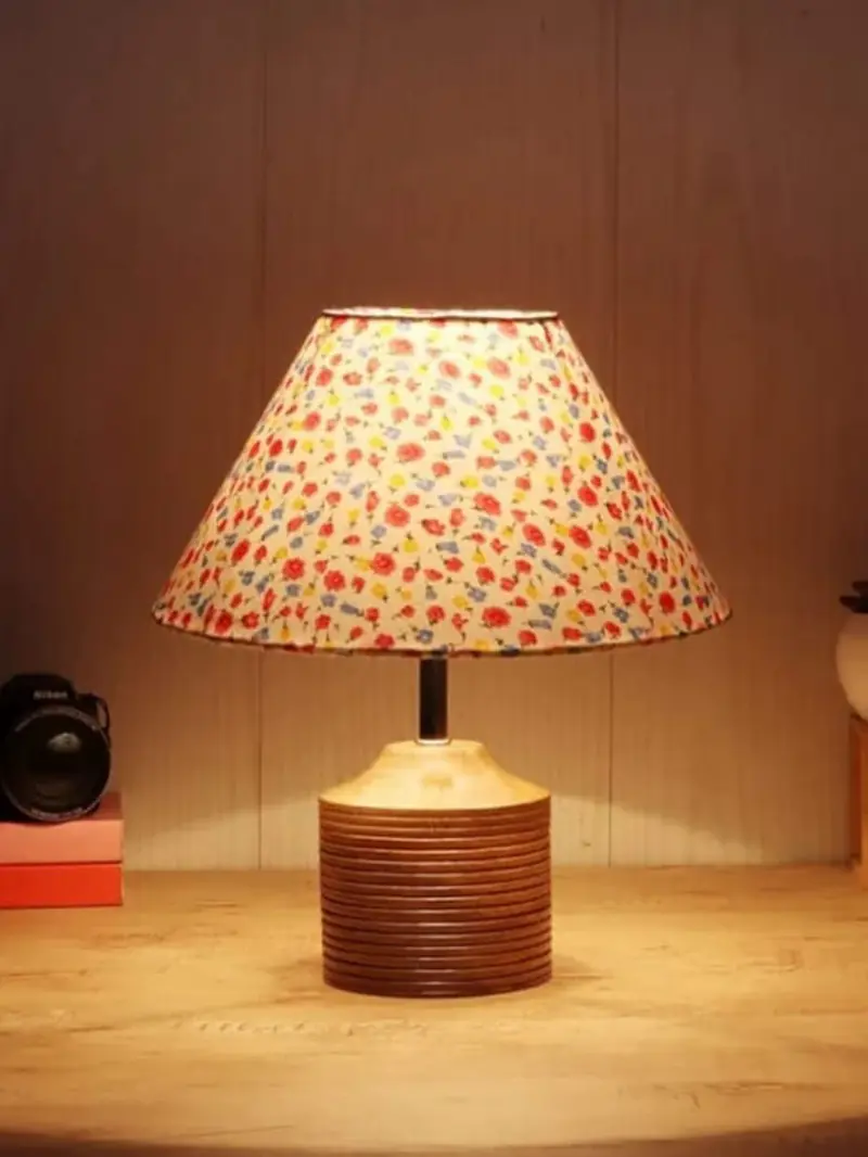 TABLE LAMP - Master