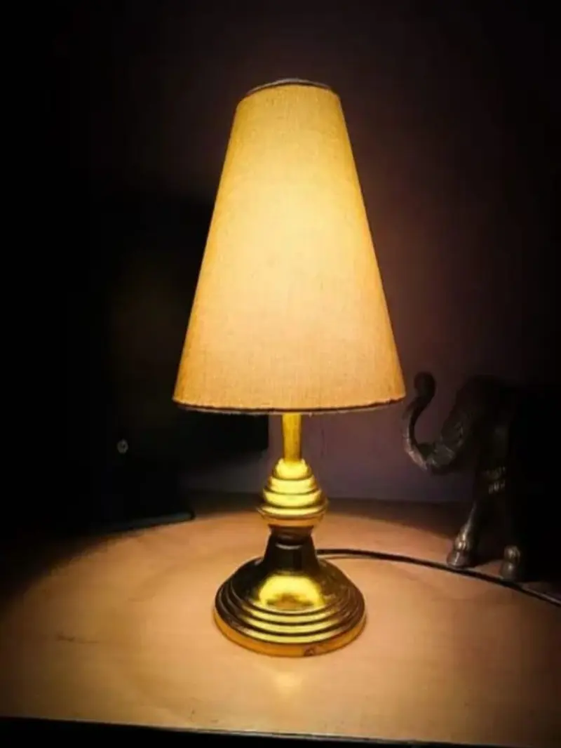 TABLE LAMP - Master