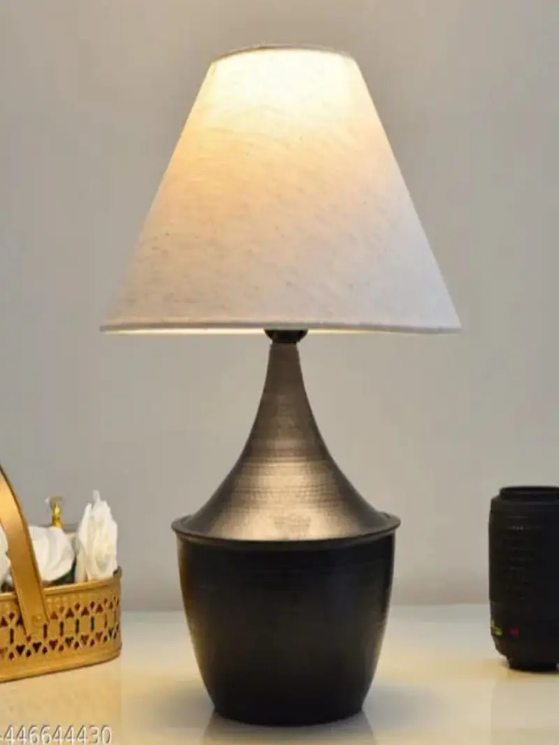 TABLE LAMP - Master